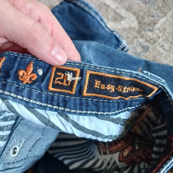 Rock Revival Women's Jeans Low Rise Sz. 26x29 Straight Y2K Studded Embroidery - Picture 13 of 14